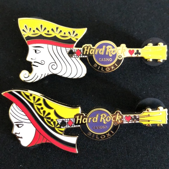 Pair of King & Queen Enamel Pins from Hardrock Casino Biloxi Mississippi. - Picture 1 of 10
